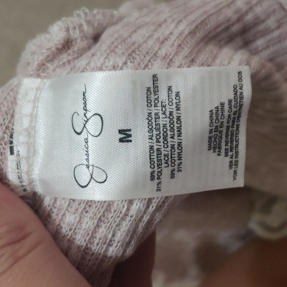 Jessica Simpson M ribbed vneck clouds floating by pattern scalloped lace trim - Picture 9 of 9